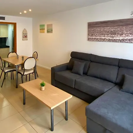 Apartmán Yasumi - 4p Modern With Parking & Swimming Pool Lloret de Mar