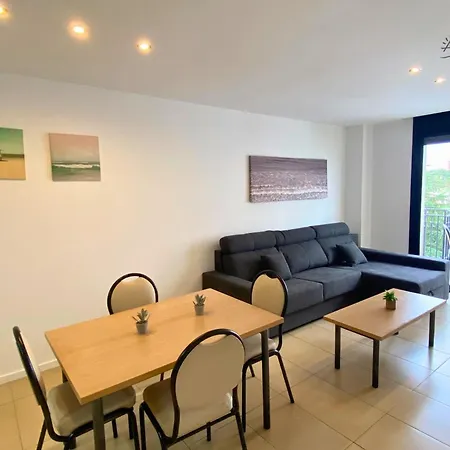 Yasumi - 4p Modern With Parking & Swimming Pool *