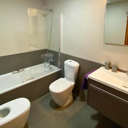 Apartman Yasumi - 4p Modern With Parking & Swimming Pool Lloret de Mar