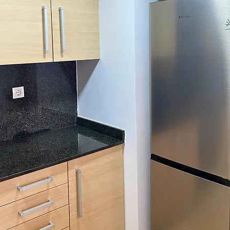 Yasumi - 4p Modern With Parking & Swimming Pool