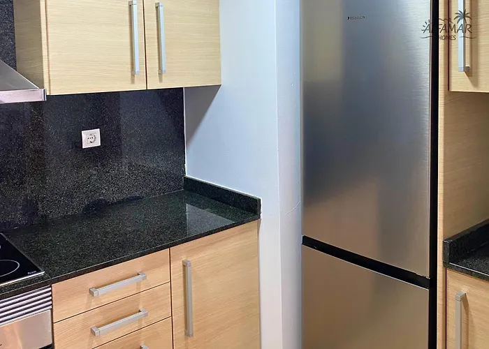 Yasumi - 4p Modern With Parking & Swimming Pool