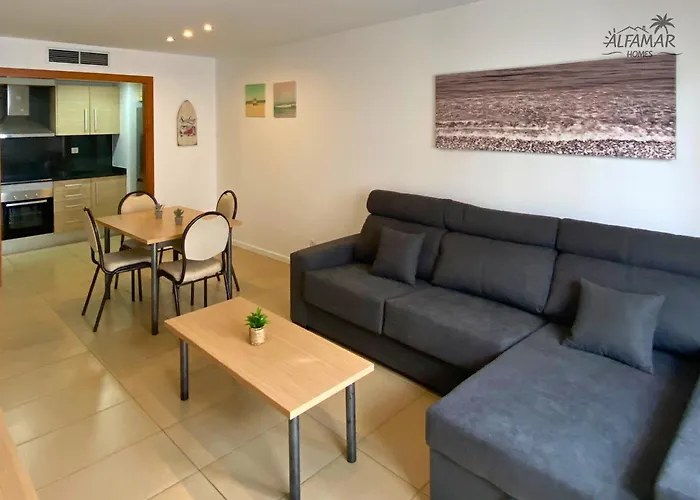 Apartment Yasumi - 4p Modern With Parking & Swimming Pool Lloret de Mar